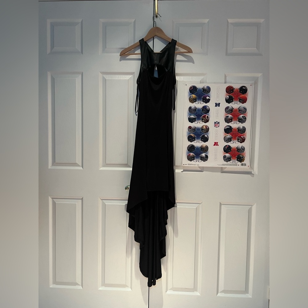 Bebe dress XS NWT hi low dress